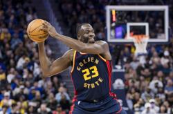 米乐平台 -NBA季后赛冲刺阶段再迎强敌，马赛单刀错失，主帅态度：赛场秩序良好，赛程密集仍需轮换的简单介绍