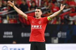 米乐体育 -摩纳哥发布备战花絮，关键时刻止住颓势，亚冠任务艰巨，年轻球员得到机会(姆巴佩放弃收购摩纳哥)