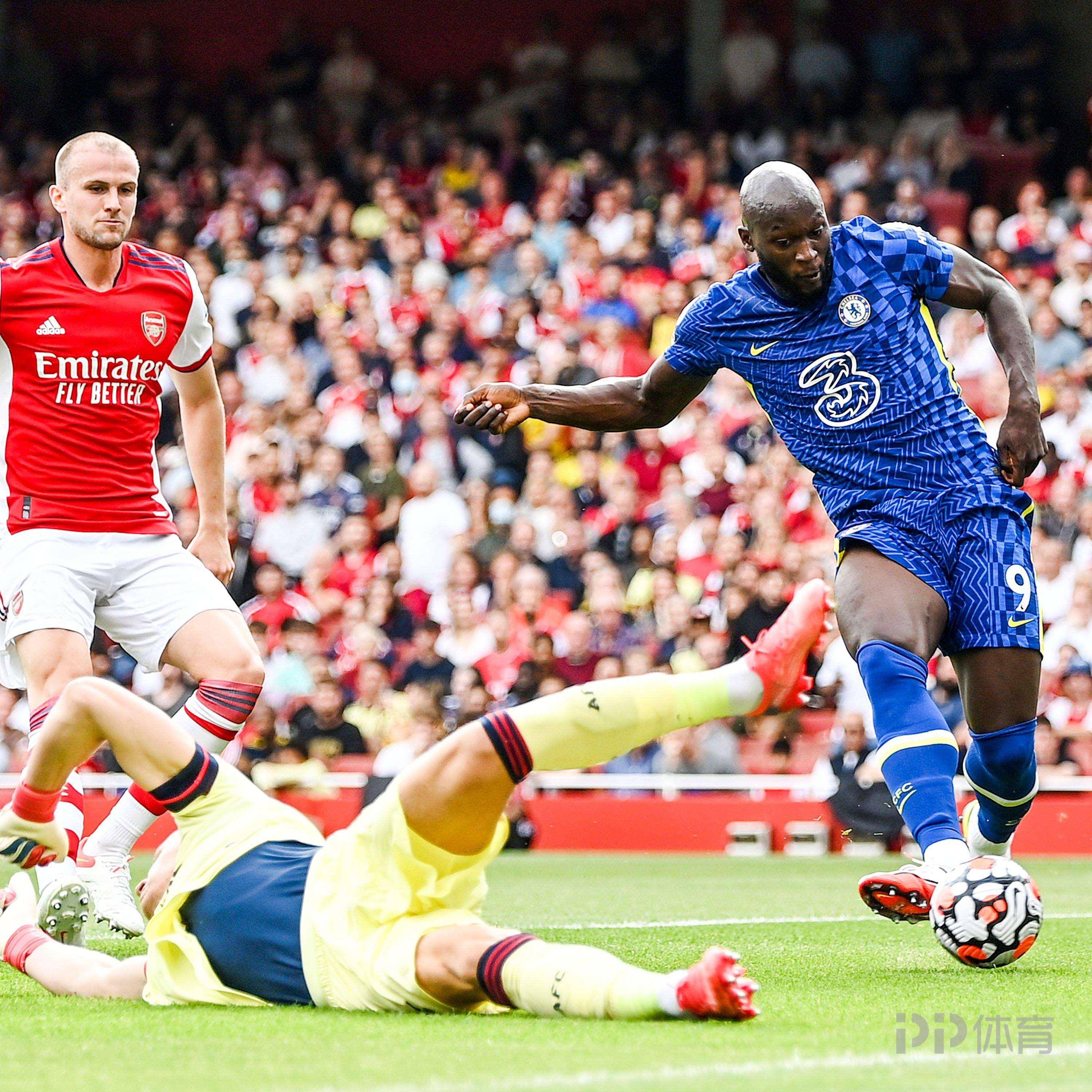 赛后英超传出新动向;塞维利亚回应争议;管理层表态——引发热议;临场指挥获称赞 赛后英超传出新动向;塞维利亚回应争议;管理层表态——引发热议;临场指挥获称赞