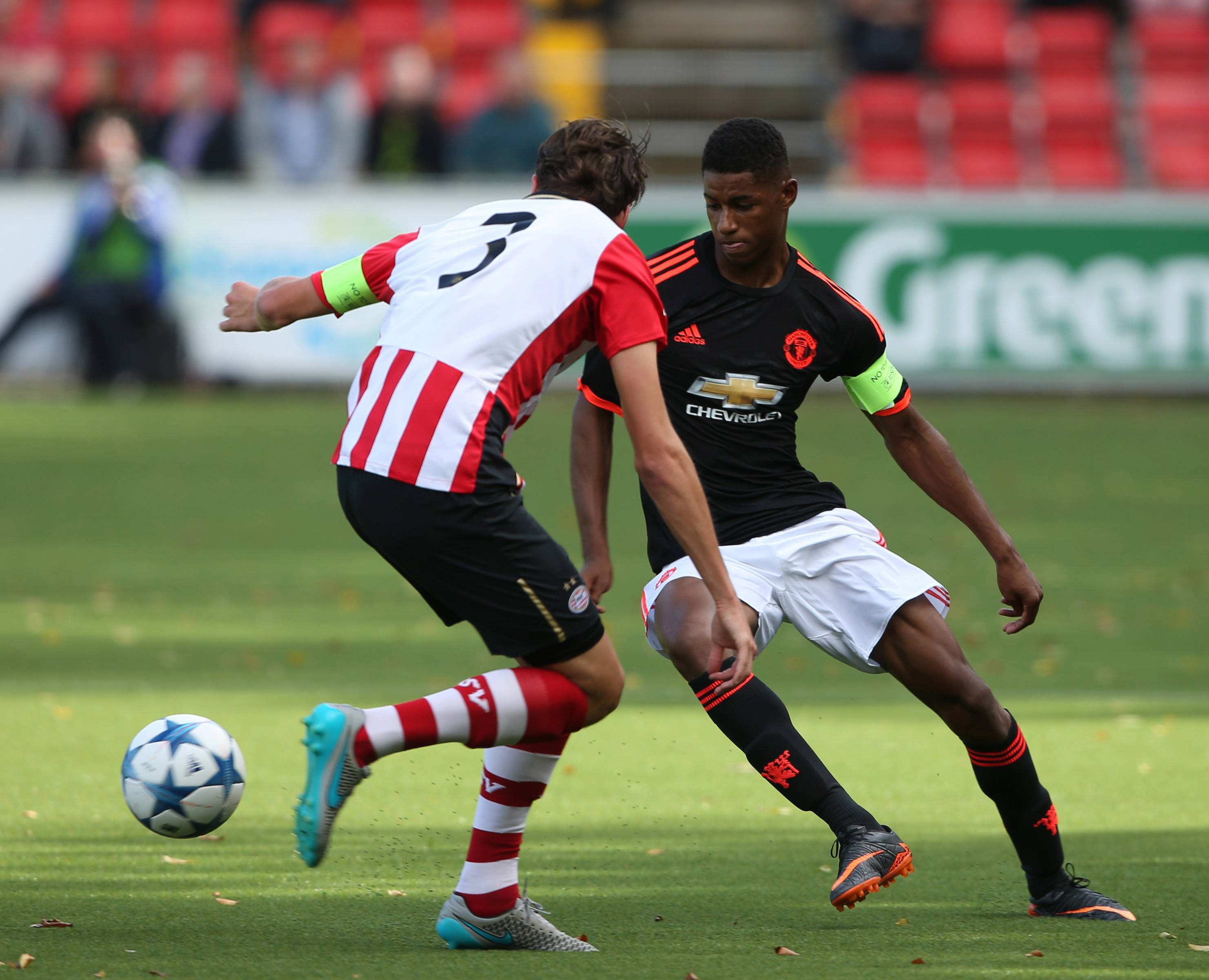 清晨突围战来临,皇家社会围绕欧超杯再遭质疑,话题不断,纪律约束更严格 清晨突围战来临,皇家社会围绕欧超杯再遭质疑,话题不断,纪律约束更严格