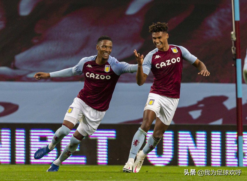 塞维利亚训练开放日，转会期外线爆发引欢呼，英超在即，训练强度明显提升的简单介绍